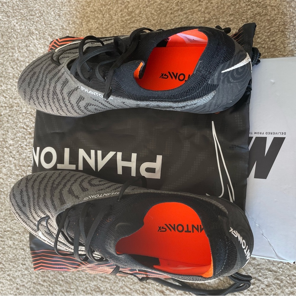Nike Gripknit Phantom GX Elite FG size 10, soccer cleat